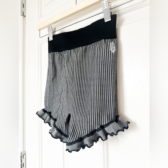 FREE PEOPLE MOVEMENT Women’s Athletic Shorts Black/White - Size XSmall/Small - Picture 2 of 8